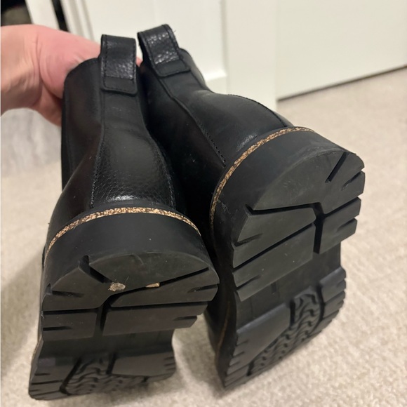 Birkenstock Women’s Chelsea Black Leather Ankle Boots - Picture 4 of 6